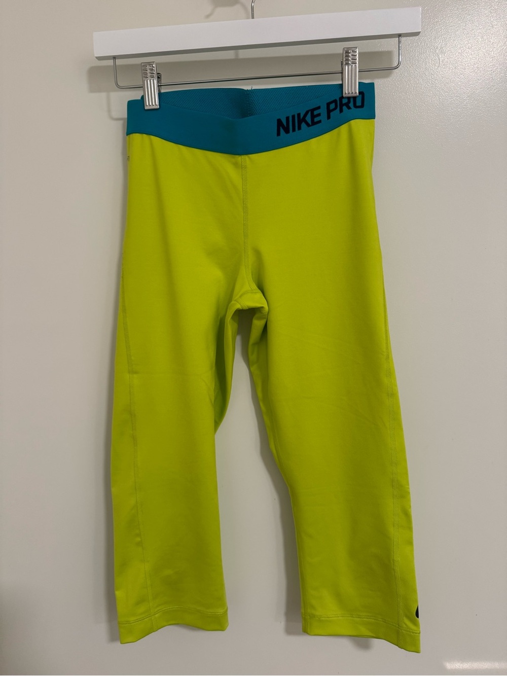 Nike Pro capri leggings